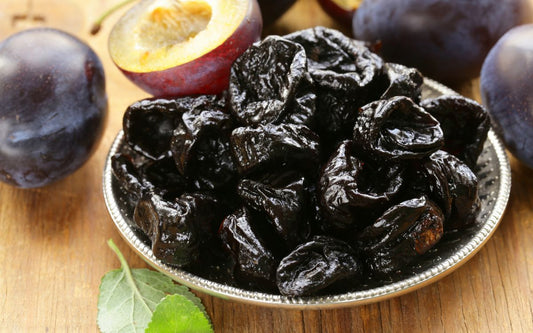 Cómo la ciruela pasa mejora la salud intestinal
